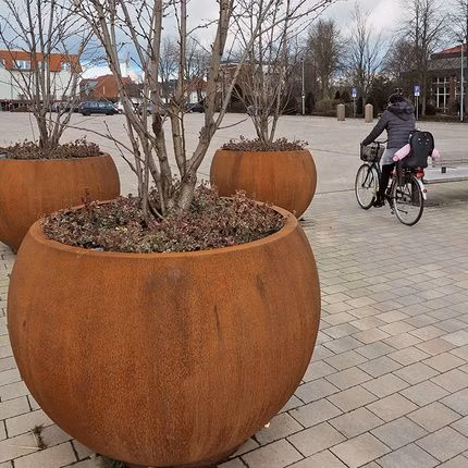 Vaso da fiori in acciaio corten Fioriera verticale grande con bordo da giardino in acciaio corten Fioriera rotonda in acciaio corten